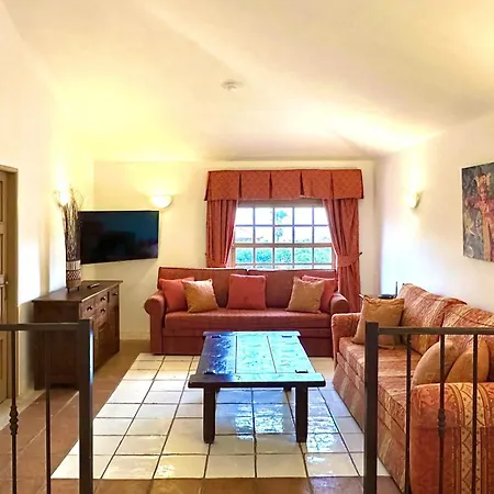 Apartment La